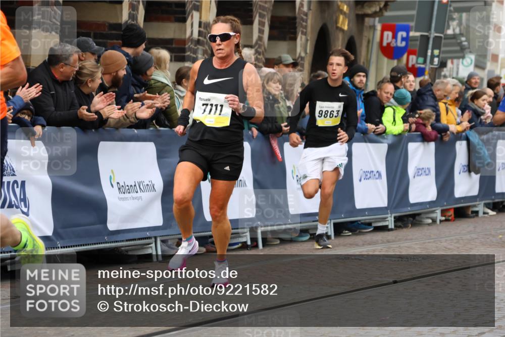 05.10.2025 - 20. swb-Marathon Bremen Strokosch-Dieckow http://msf.ph/oto/9221582 05.10.2025 10:39:22 Ziel 7111, 9239, 9863, 10908, 11067, 11343 meine-sportfotos.de