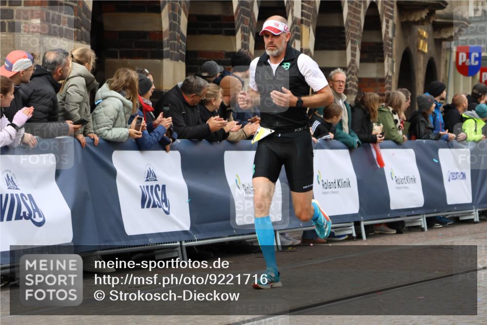 05.10.2025 - 20. swb-Marathon Bremen Strokosch-Dieckow http://msf.ph/oto/9221716 05.10.2025 10:39:47 Ziel 9213, 9922, 10052, 10171, 10175, 10176, 10753, 11335, 11349 meine-sportfotos.de