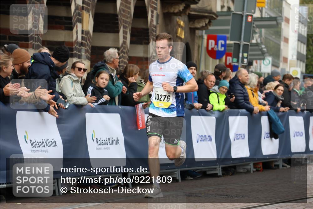 05.10.2025 - 20. swb-Marathon Bremen Strokosch-Dieckow http://msf.ph/oto/9221809 05.10.2025 10:40:01 Ziel 10276, 11567 meine-sportfotos.de