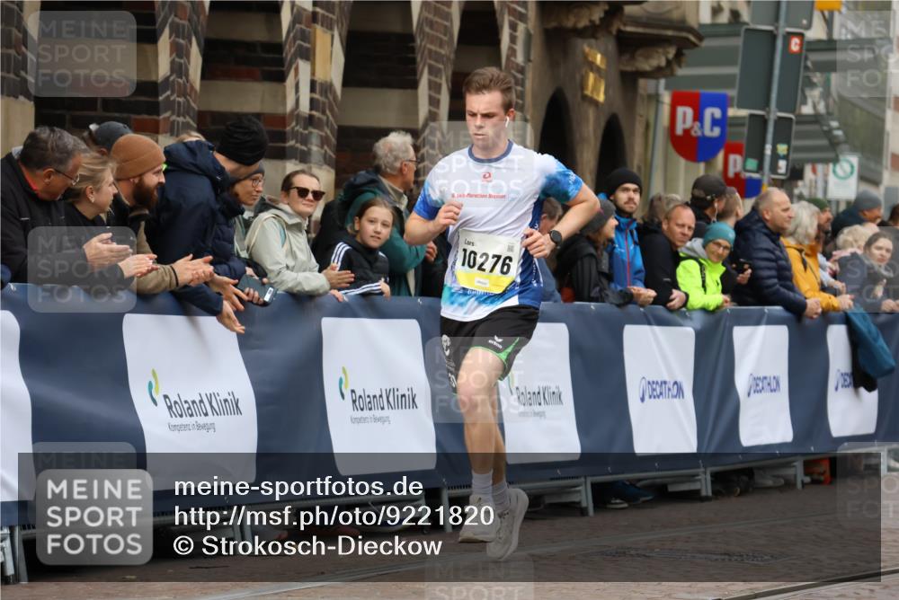 05.10.2025 - 20. swb-Marathon Bremen Strokosch-Dieckow http://msf.ph/oto/9221820 05.10.2025 10:40:01 Ziel 10276, 11567 meine-sportfotos.de