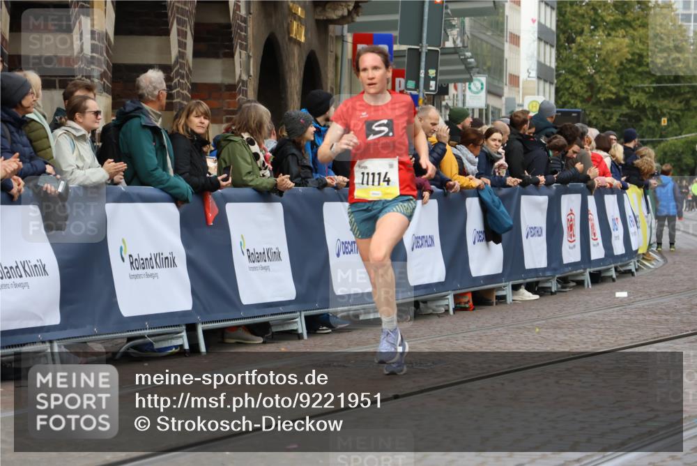 05.10.2025 - 20. swb-Marathon Bremen Strokosch-Dieckow http://msf.ph/oto/9221951 05.10.2025 10:40:34 Ziel 11114 meine-sportfotos.de
