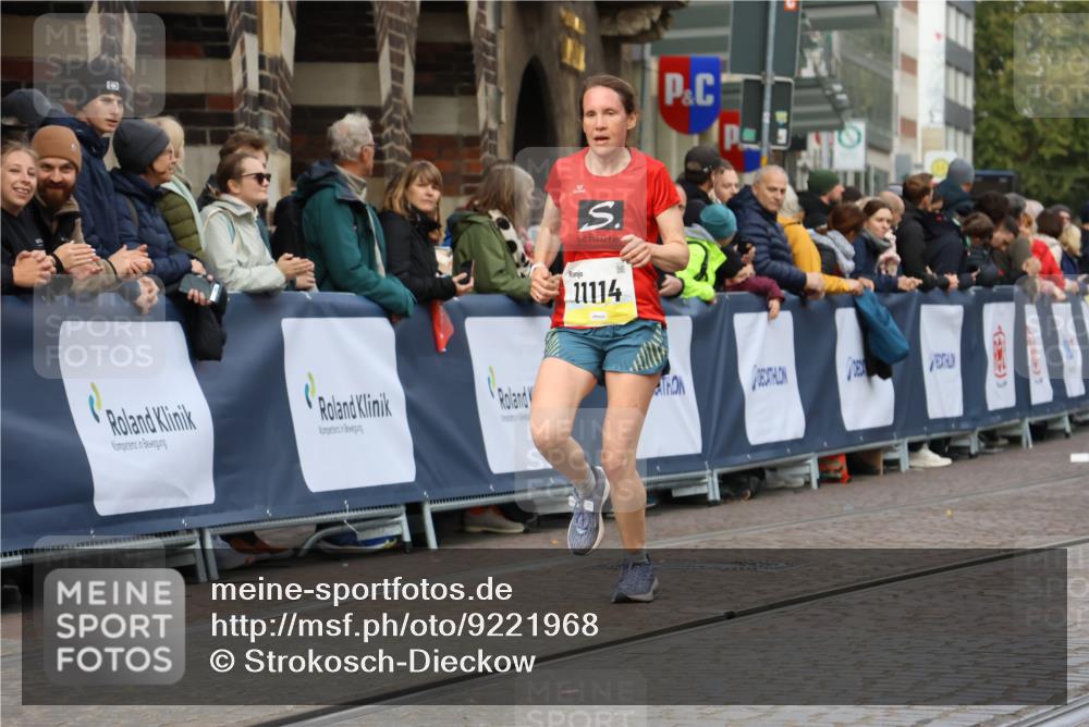05.10.2025 - 20. swb-Marathon Bremen Strokosch-Dieckow http://msf.ph/oto/9221968 05.10.2025 10:40:35 Ziel 11114 meine-sportfotos.de