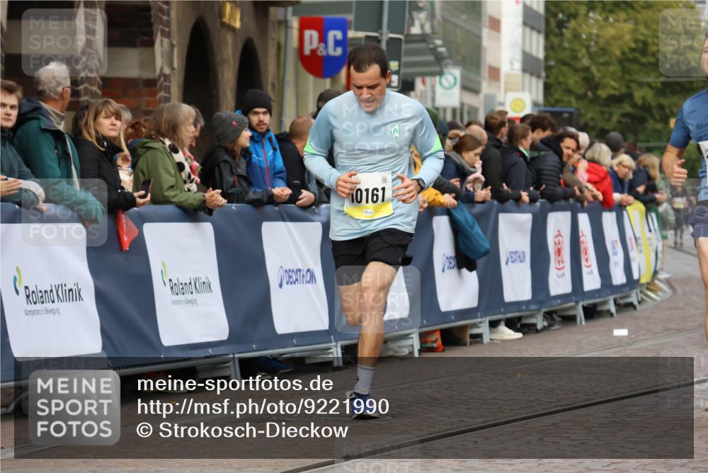 05.10.2025 - 20. swb-Marathon Bremen Strokosch-Dieckow http://msf.ph/oto/9221990 05.10.2025 10:40:45 Ziel 10161, 10229 meine-sportfotos.de