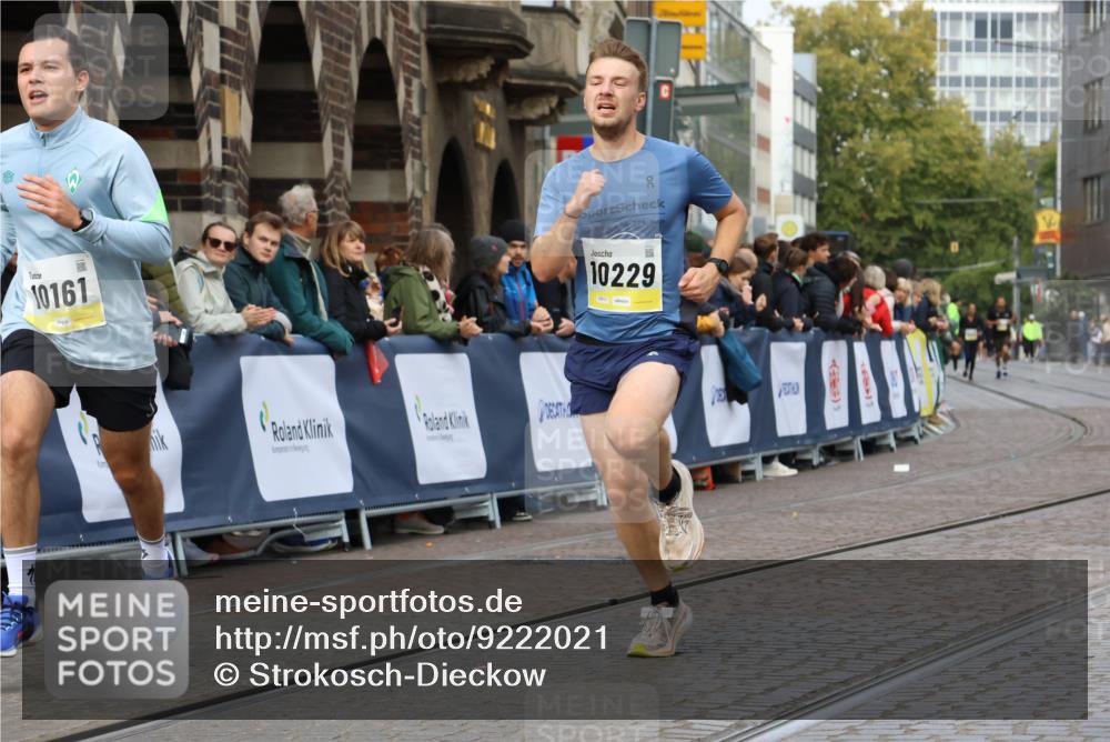 05.10.2025 - 20. swb-Marathon Bremen Strokosch-Dieckow http://msf.ph/oto/9222021 05.10.2025 10:40:46 Ziel 10161, 10229 meine-sportfotos.de