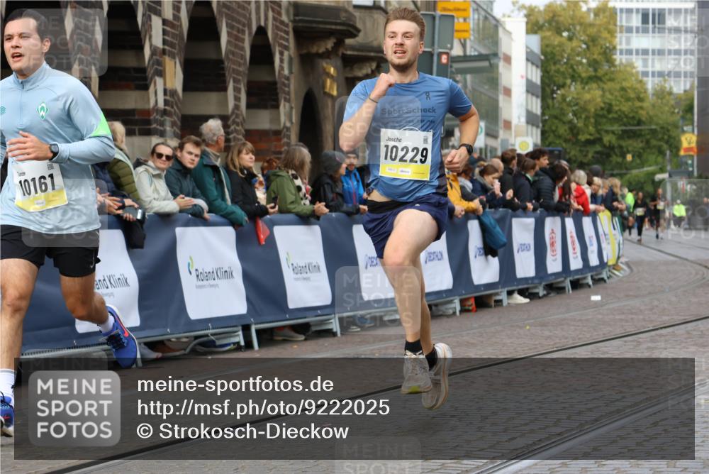 05.10.2025 - 20. swb-Marathon Bremen Strokosch-Dieckow http://msf.ph/oto/9222025 05.10.2025 10:40:46 Ziel 10161, 10229 meine-sportfotos.de
