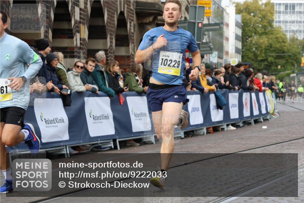 05.10.2025 - 20. swb-Marathon Bremen Strokosch-Dieckow http://msf.ph/oto/9222033 05.10.2025 10:40:46 Ziel 10161, 10229 meine-sportfotos.de
