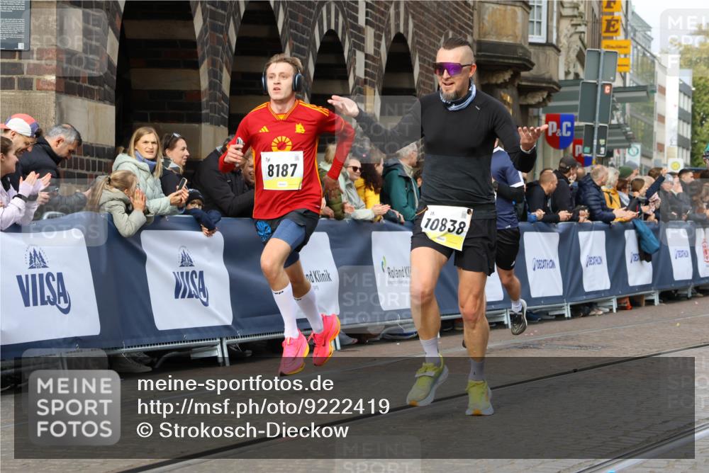 05.10.2025 - 20. swb-Marathon Bremen Strokosch-Dieckow http://msf.ph/oto/9222419 05.10.2025 10:42:15 Ziel 8187, 9364, 9700, 9775, 10375, 10838, 11217, 11422 meine-sportfotos.de