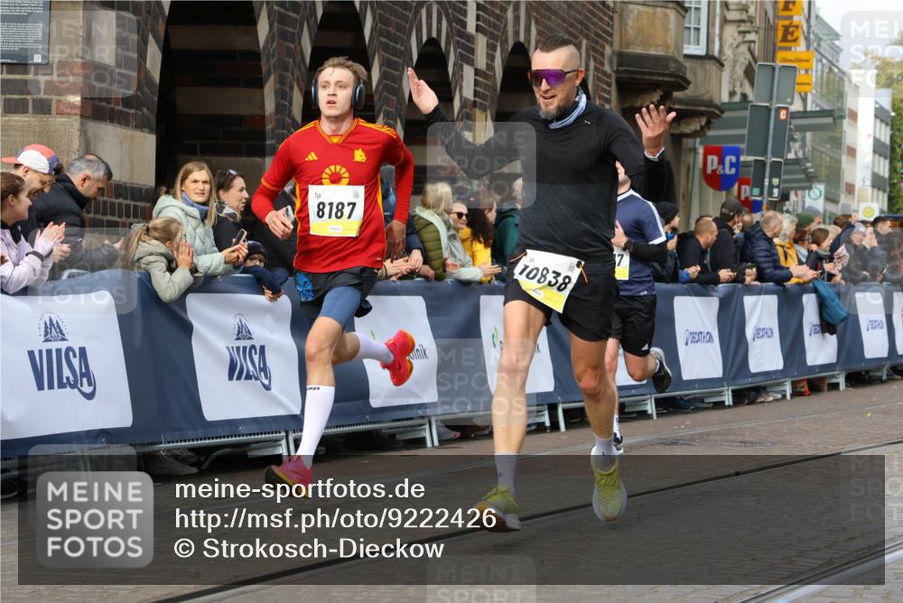 05.10.2025 - 20. swb-Marathon Bremen Strokosch-Dieckow http://msf.ph/oto/9222426 05.10.2025 10:42:16 Ziel 8187, 9700, 9775, 10375, 10838, 11217, 11230, 11422 meine-sportfotos.de