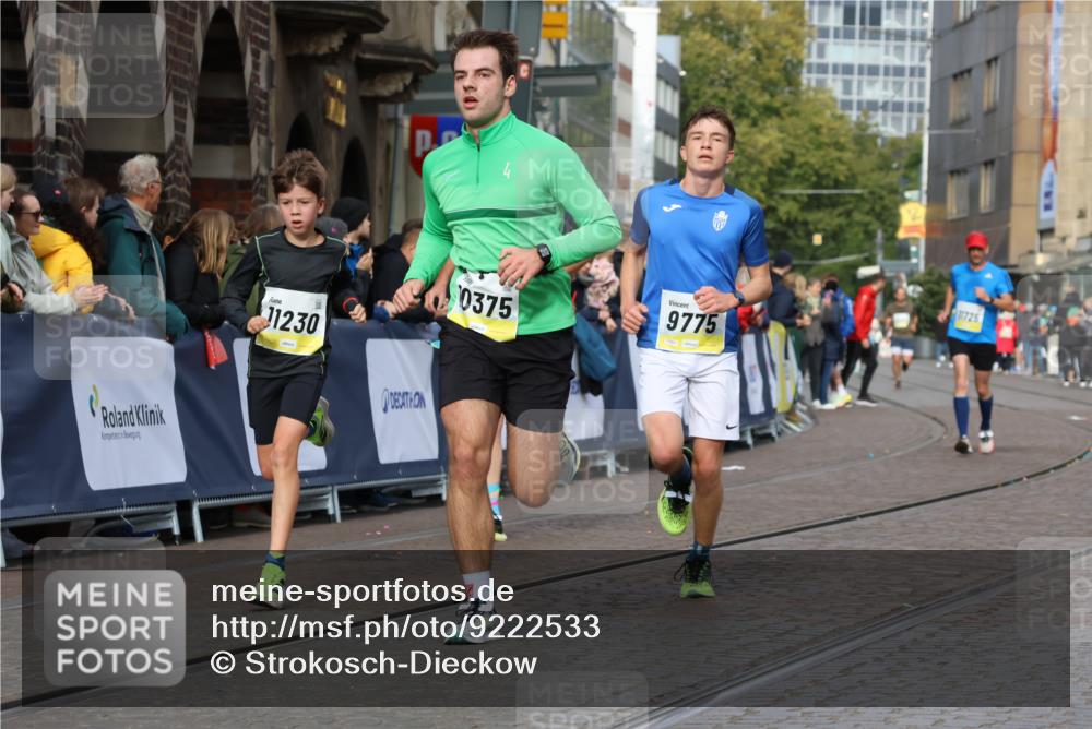 05.10.2025 - 20. swb-Marathon Bremen Strokosch-Dieckow http://msf.ph/oto/9222533 05.10.2025 10:42:24 Ziel 9700, 9775, 10208, 10375, 11230, 11725 meine-sportfotos.de