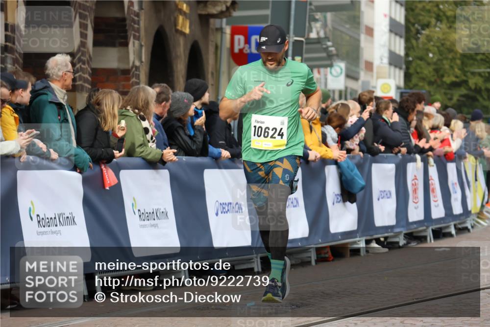 05.10.2025 - 20. swb-Marathon Bremen Strokosch-Dieckow http://msf.ph/oto/9222739 05.10.2025 10:42:54 Ziel 10045, 10624, 11640 meine-sportfotos.de