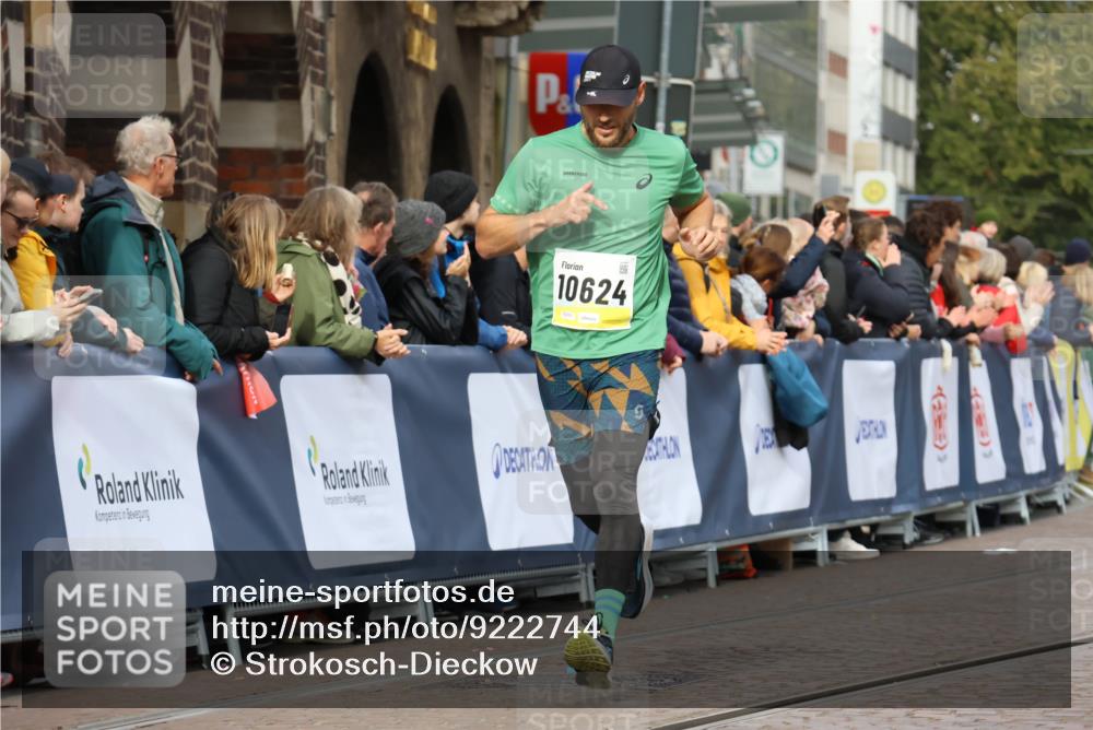 05.10.2025 - 20. swb-Marathon Bremen Strokosch-Dieckow http://msf.ph/oto/9222744 05.10.2025 10:42:55 Ziel 10045, 10624, 11640 meine-sportfotos.de