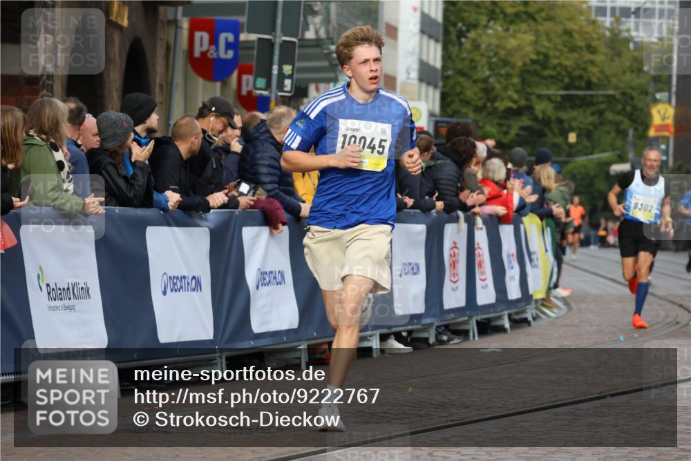 05.10.2025 - 20. swb-Marathon Bremen Strokosch-Dieckow http://msf.ph/oto/9222767 05.10.2025 10:42:59 Ziel 9302, 9558, 10045, 10624, 10961, 11476 meine-sportfotos.de