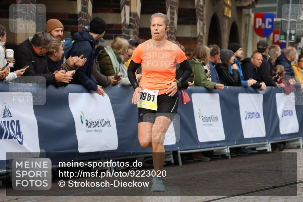 05.10.2025 - 20. swb-Marathon Bremen Strokosch-Dieckow http://msf.ph/oto/9223020 05.10.2025 10:43:23 Ziel 9967 meine-sportfotos.de