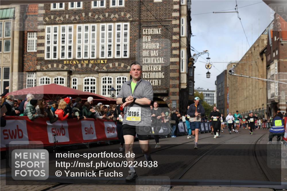05.10.2025 - 20. swb-Marathon Bremen Yannick Fuchs http://msf.ph/oto/9224938 05.10.2025 10:56:26 Ziel 9258, 9855, 10028, 10191, 10196, 10424, 10590, 10992, 11364, 11554, 11630, 11662, 11741 meine-sportfotos.de