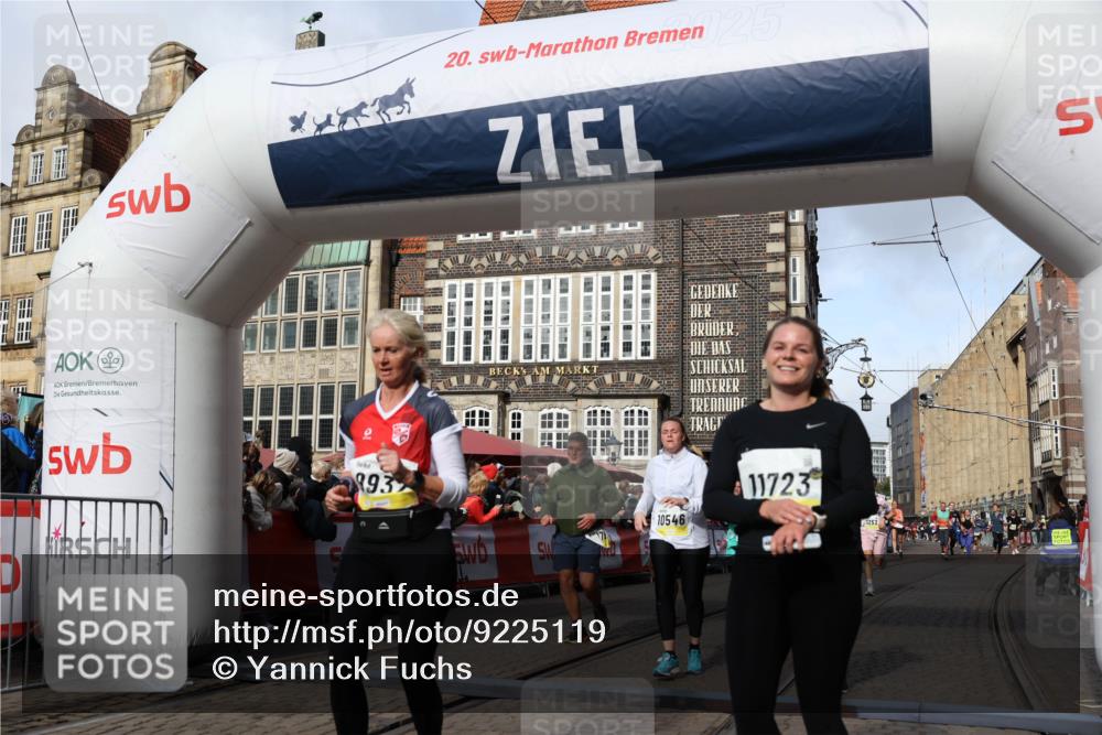 05.10.2025 - 20. swb-Marathon Bremen Yannick Fuchs http://msf.ph/oto/9225119 05.10.2025 10:56:34 Ziel 9424, 9783, 9790, 9932, 10005, 10028, 10179, 10191, 10387, 10424, 10546, 10590, 10648, 11253, 11571, 11662, 11723 meine-sportfotos.de