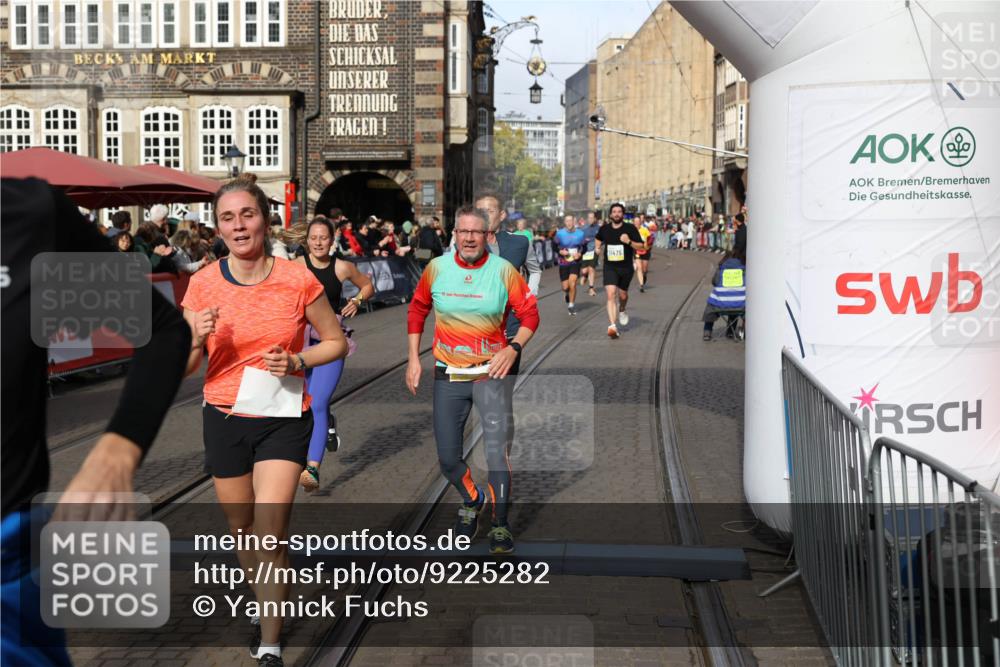 05.10.2025 - 20. swb-Marathon Bremen Yannick Fuchs http://msf.ph/oto/9225282 05.10.2025 10:56:43 Ziel 9547, 9790, 9886, 10005, 10008, 10042, 10648, 10971, 11100, 11253, 11260, 11475, 11571, 11691 meine-sportfotos.de