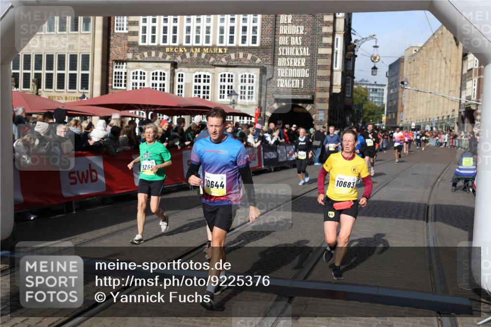 05.10.2025 - 20. swb-Marathon Bremen Yannick Fuchs http://msf.ph/oto/9225376 05.10.2025 10:56:50 Ziel 8118, 9266, 9886, 10008, 10059, 10644, 10683, 10971, 11426, 11475, 11734 meine-sportfotos.de