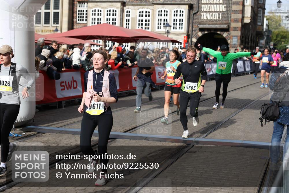 05.10.2025 - 20. swb-Marathon Bremen Yannick Fuchs http://msf.ph/oto/9225530 05.10.2025 11:00:14 Ziel 7621, 9005, 9381, 9603, 9604, 9611, 9666, 10138, 10290, 10291, 10311, 10489, 10572, 11026, 11125, 11266, 11600 meine-sportfotos.de