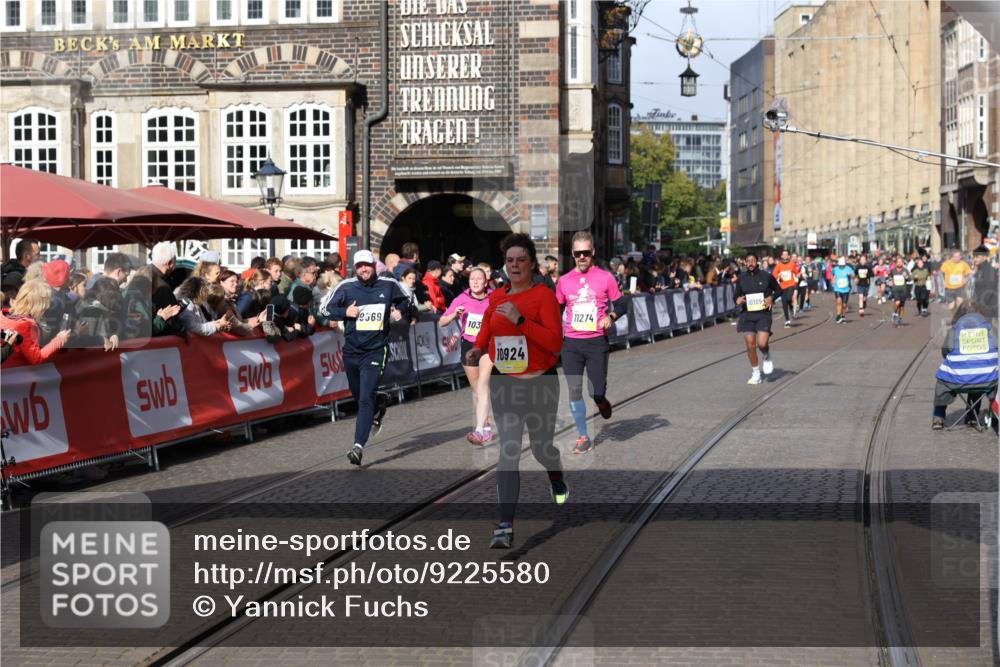 05.10.2025 - 20. swb-Marathon Bremen Yannick Fuchs http://msf.ph/oto/9225580 05.10.2025 10:56:58 Ziel 9188, 9669, 10145, 10397, 10845, 10924, 11274, 11426, 11675, 11734 meine-sportfotos.de
