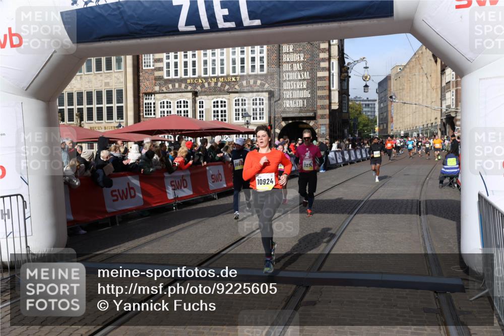 05.10.2025 - 20. swb-Marathon Bremen Yannick Fuchs http://msf.ph/oto/9225605 05.10.2025 10:56:59 Ziel 9188, 9669, 10145, 10397, 10845, 10924, 11274, 11426, 11675, 11734 meine-sportfotos.de