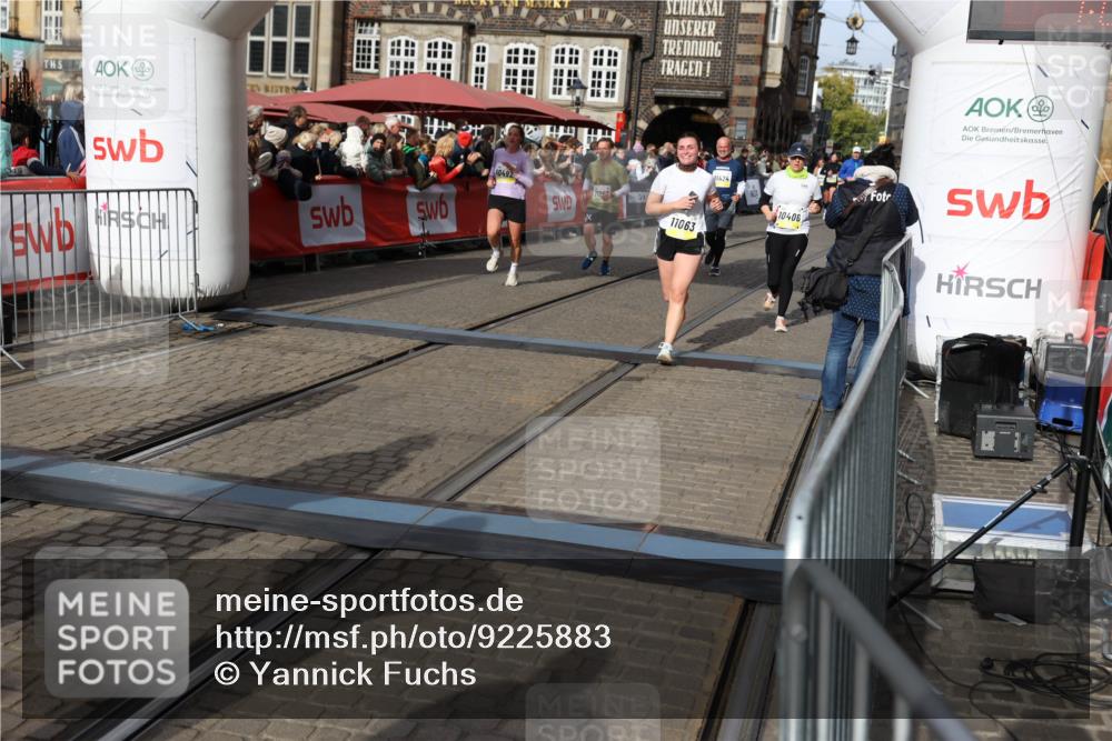 05.10.2025 - 20. swb-Marathon Bremen Yannick Fuchs http://msf.ph/oto/9225883 05.10.2025 11:00:25 Ziel 7177, 9495, 9672, 10345, 10406, 10492, 10889, 10919, 10985, 11050, 11063, 11263, 11424, 11699, 11713 meine-sportfotos.de