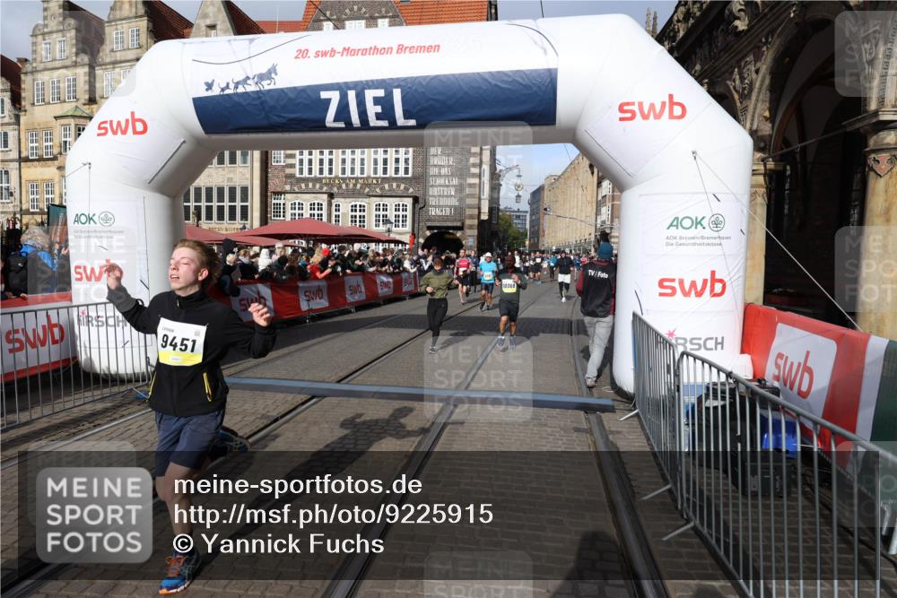 05.10.2025 - 20. swb-Marathon Bremen Yannick Fuchs http://msf.ph/oto/9225915 05.10.2025 10:57:08 Ziel 9451, 9797, 9937, 10069, 10105, 10397, 10867, 11168, 11435 meine-sportfotos.de