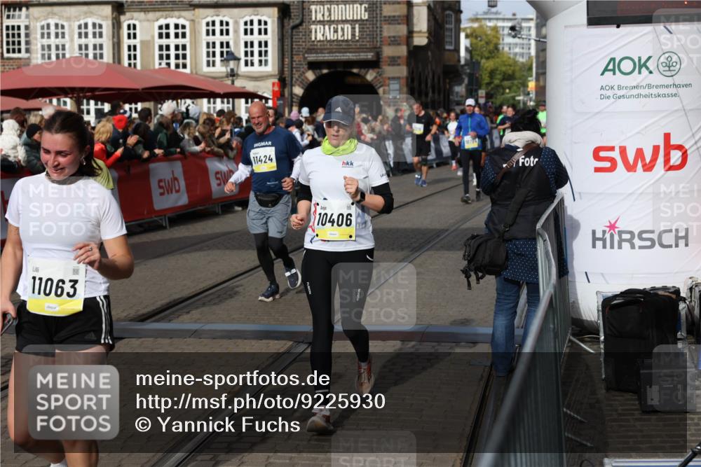 05.10.2025 - 20. swb-Marathon Bremen Yannick Fuchs http://msf.ph/oto/9225930 05.10.2025 11:00:27 Ziel 7177, 9495, 9672, 10406, 10492, 10919, 10985, 11050, 11063, 11263, 11424, 11699 meine-sportfotos.de