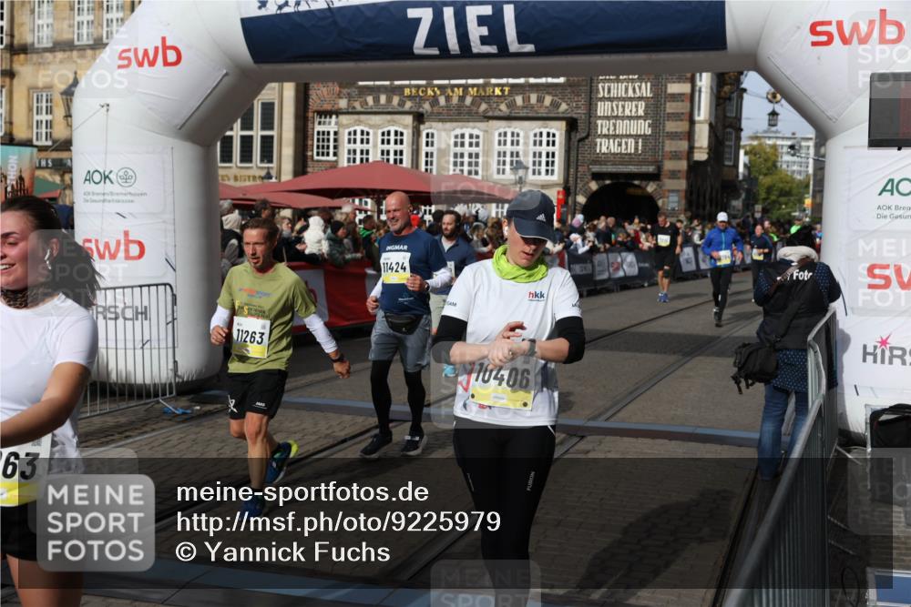 05.10.2025 - 20. swb-Marathon Bremen Yannick Fuchs http://msf.ph/oto/9225979 05.10.2025 11:00:28 Ziel 9495, 10406, 10492, 10985, 11063, 11263, 11424, 11699 meine-sportfotos.de