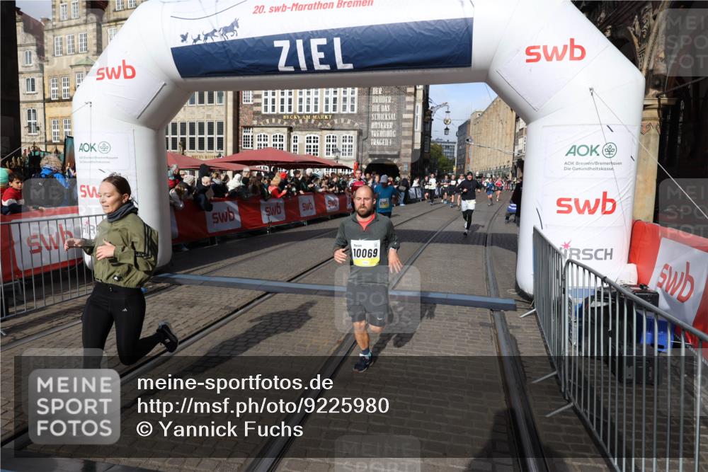 05.10.2025 - 20. swb-Marathon Bremen Yannick Fuchs http://msf.ph/oto/9225980 05.10.2025 10:57:10 Ziel 5172, 9451, 9797, 9937, 10069, 10105, 10867, 11168, 11435, 11566 meine-sportfotos.de