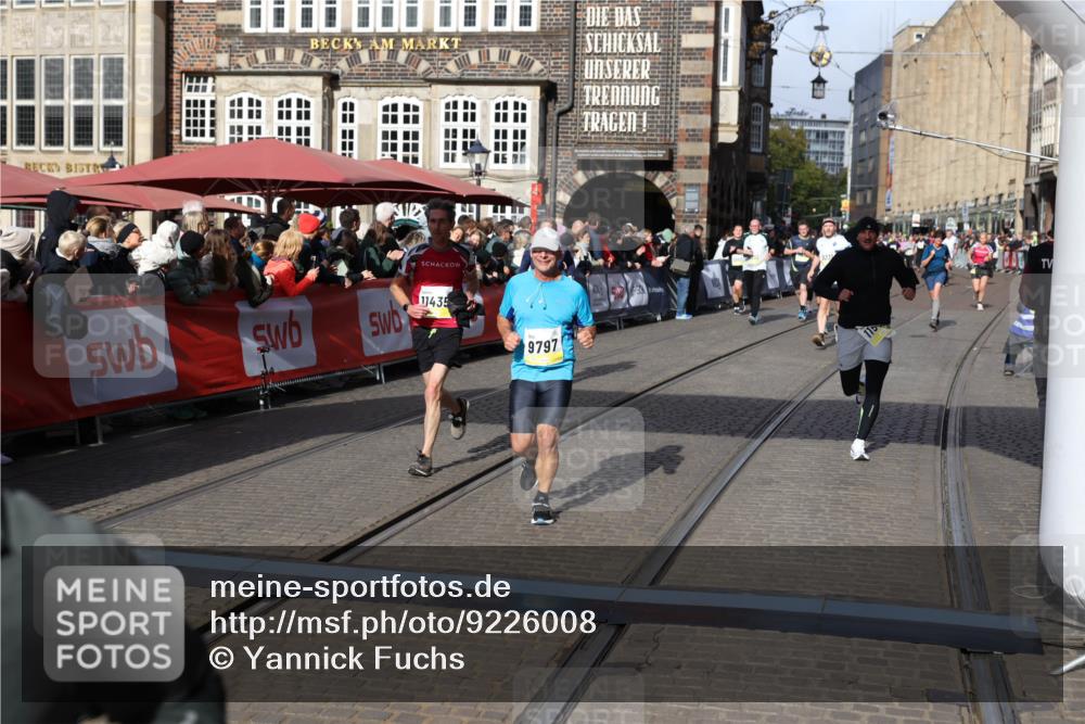 05.10.2025 - 20. swb-Marathon Bremen Yannick Fuchs http://msf.ph/oto/9226008 05.10.2025 10:57:11 Ziel 5172, 9451, 9797, 9937, 10069, 10867, 11168, 11435, 11566 meine-sportfotos.de
