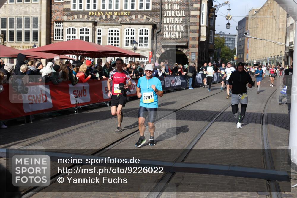05.10.2025 - 20. swb-Marathon Bremen Yannick Fuchs http://msf.ph/oto/9226022 05.10.2025 10:57:11 Ziel 5172, 9451, 9797, 9937, 10069, 10867, 11168, 11435, 11566 meine-sportfotos.de
