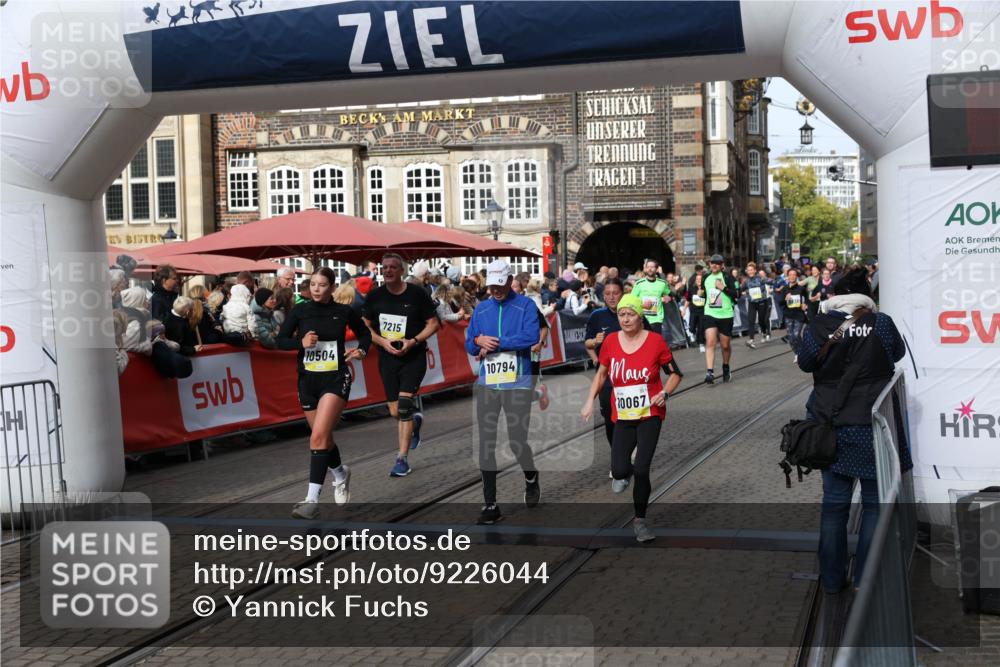 05.10.2025 - 20. swb-Marathon Bremen Yannick Fuchs http://msf.ph/oto/9226044 05.10.2025 11:00:32 Ziel 7215, 9173, 10067, 10217, 10406, 10492, 10504, 10794, 10930, 11063, 11263, 11424, 11699 meine-sportfotos.de