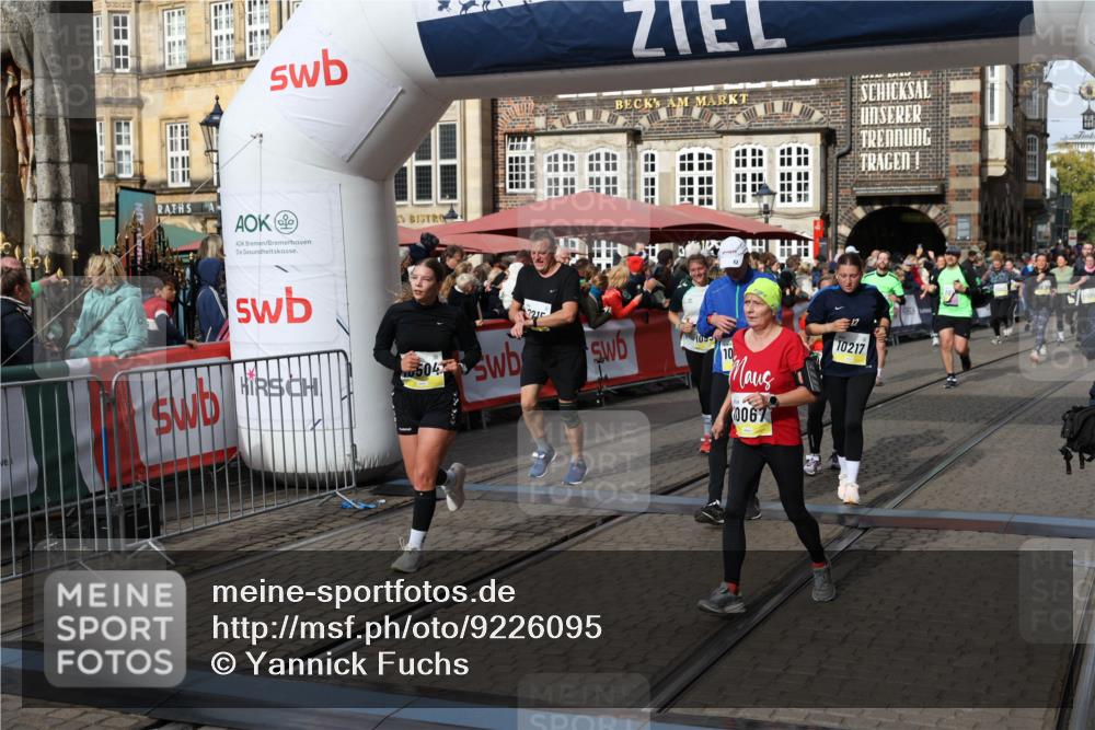 05.10.2025 - 20. swb-Marathon Bremen Yannick Fuchs http://msf.ph/oto/9226095 05.10.2025 11:00:33 Ziel 7215, 9173, 10067, 10071, 10217, 10406, 10492, 10504, 10794, 10930, 11263, 11424, 11619, 11699 meine-sportfotos.de