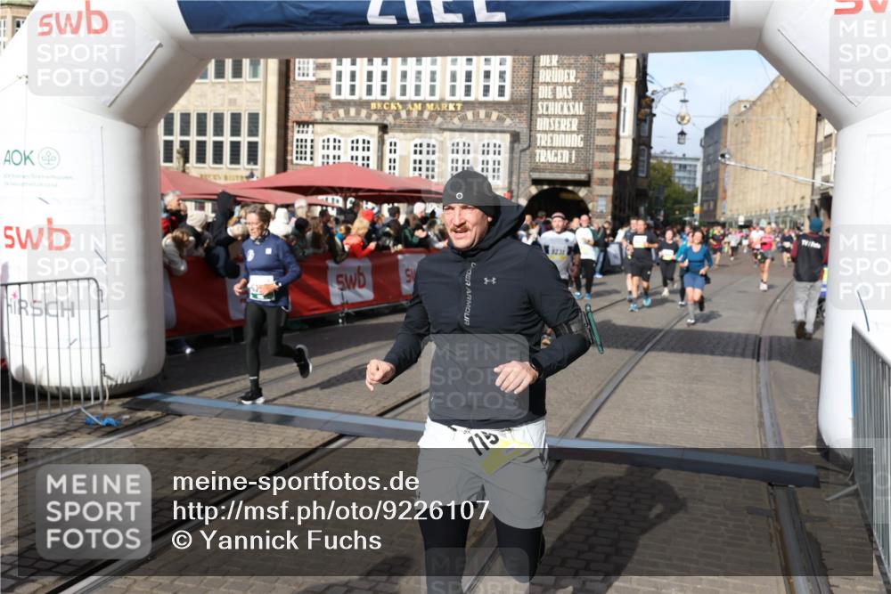 05.10.2025 - 20. swb-Marathon Bremen Yannick Fuchs http://msf.ph/oto/9226107 05.10.2025 10:57:13 Ziel 5172, 9231, 9314, 9451, 9797, 9937, 10069, 10867, 11435, 11566 meine-sportfotos.de