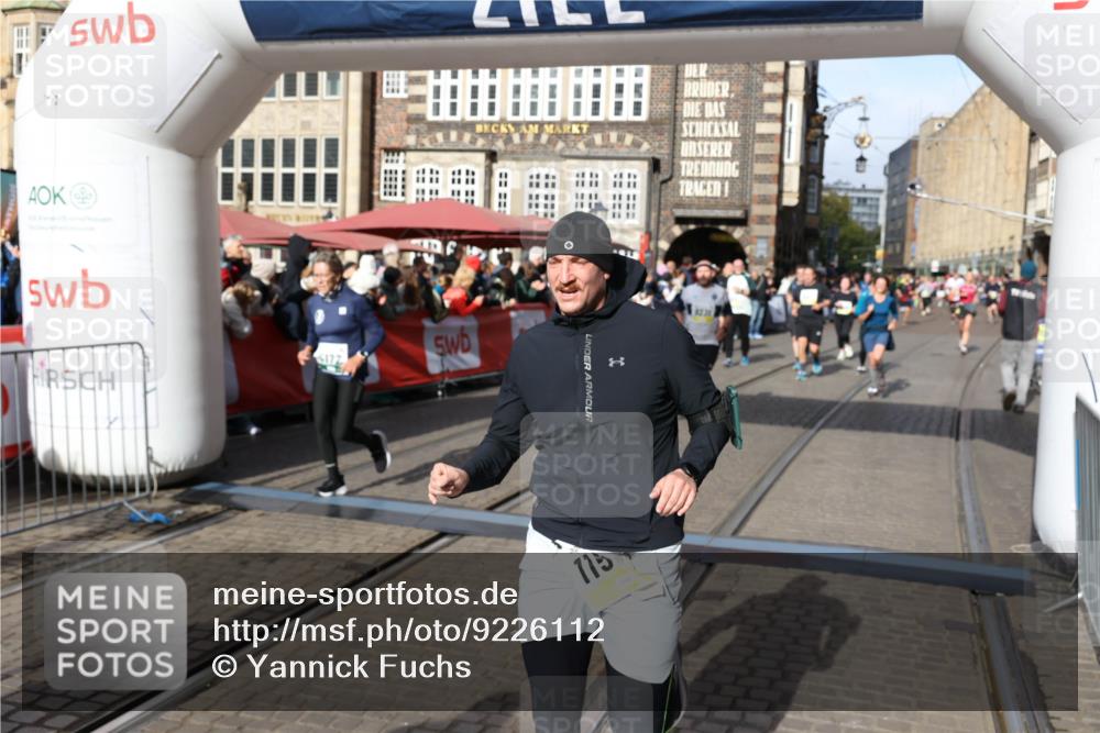 05.10.2025 - 20. swb-Marathon Bremen Yannick Fuchs http://msf.ph/oto/9226112 05.10.2025 10:57:13 Ziel 5172, 9231, 9314, 9451, 9797, 9937, 10069, 10867, 11435, 11566 meine-sportfotos.de