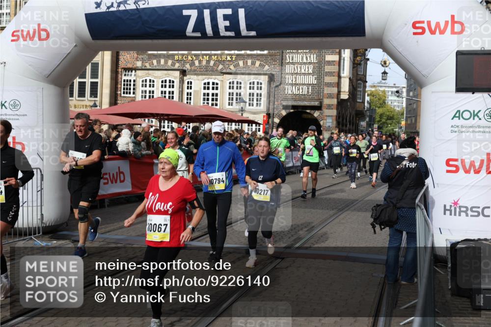 05.10.2025 - 20. swb-Marathon Bremen Yannick Fuchs http://msf.ph/oto/9226140 05.10.2025 11:00:34 Ziel 7215, 9173, 10067, 10071, 10217, 10504, 10794, 10930, 11424, 11595, 11619, 11699 meine-sportfotos.de