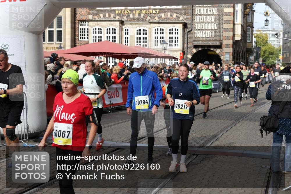05.10.2025 - 20. swb-Marathon Bremen Yannick Fuchs http://msf.ph/oto/9226160 05.10.2025 11:00:34 Ziel 7215, 9173, 10067, 10071, 10217, 10504, 10794, 10930, 11424, 11595, 11619, 11699 meine-sportfotos.de