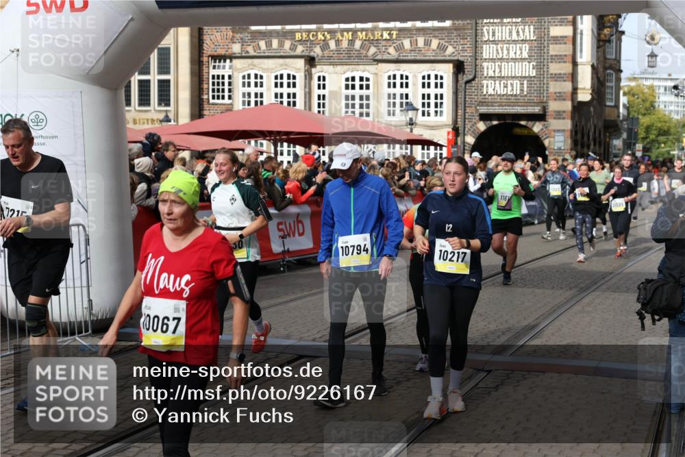 05.10.2025 - 20. swb-Marathon Bremen Yannick Fuchs http://msf.ph/oto/9226167 05.10.2025 11:00:35 Ziel 7215, 9173, 9177, 9531, 10063, 10067, 10071, 10217, 10504, 10794, 10930, 11003, 11534, 11595, 11619, 11699 meine-sportfotos.de