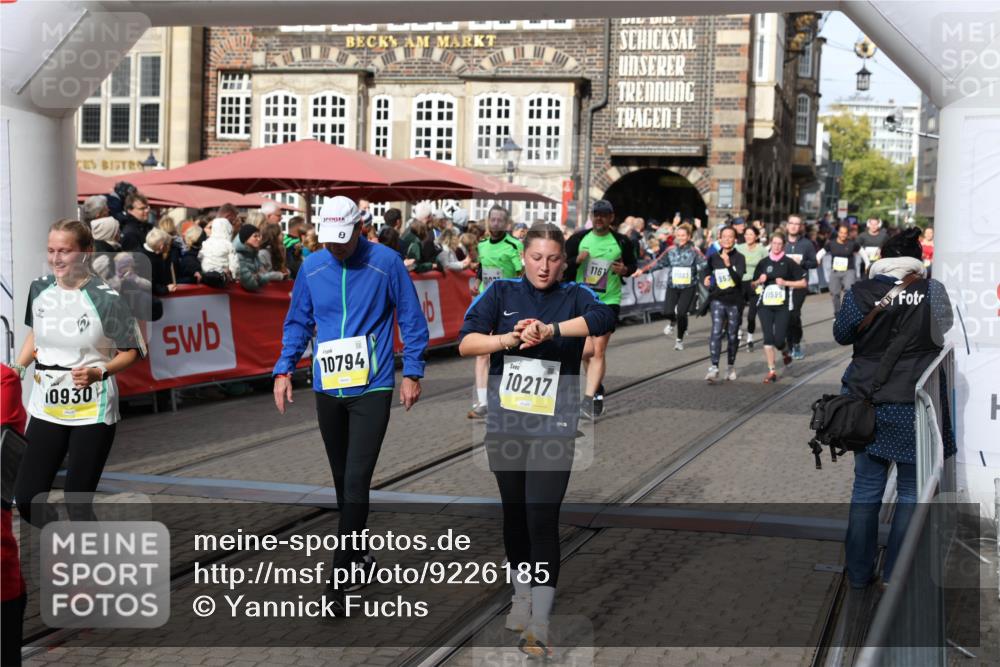 05.10.2025 - 20. swb-Marathon Bremen Yannick Fuchs http://msf.ph/oto/9226185 05.10.2025 11:00:35 Ziel 7215, 9173, 9177, 9531, 10063, 10067, 10071, 10217, 10504, 10794, 10930, 11003, 11534, 11595, 11619, 11699 meine-sportfotos.de