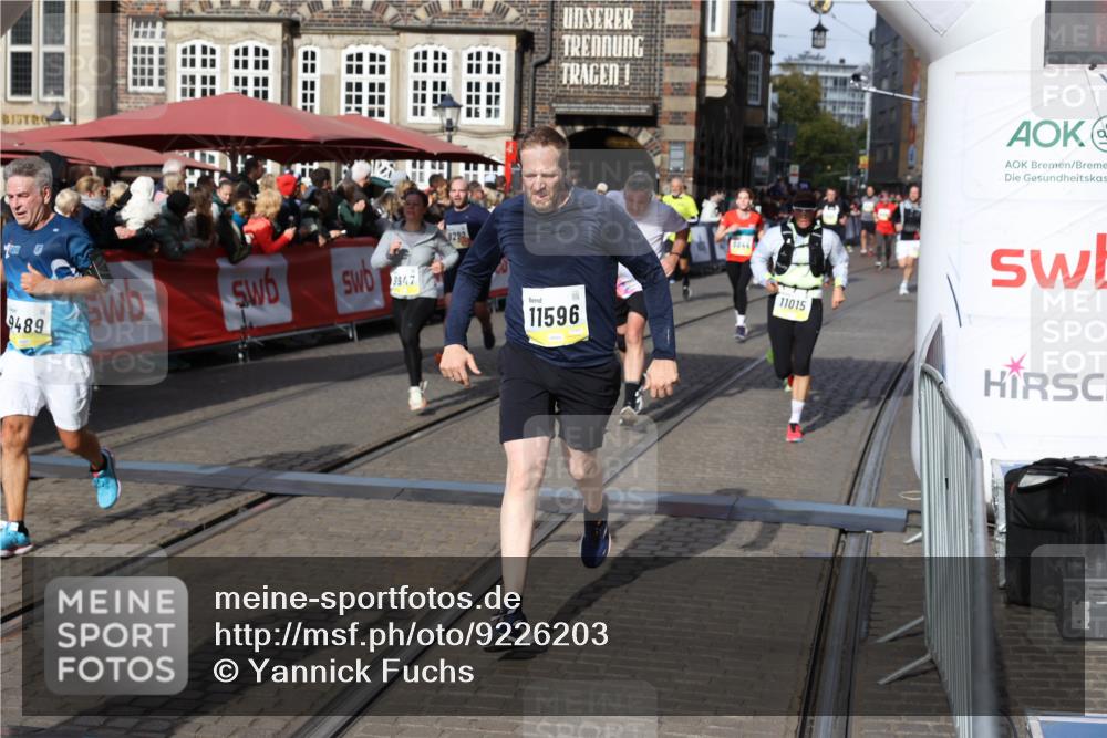 05.10.2025 - 20. swb-Marathon Bremen Yannick Fuchs http://msf.ph/oto/9226203 05.10.2025 10:57:23 Ziel 9292, 9450, 9489, 9577, 9844, 9947, 10169, 10293, 10545, 10657, 10917, 11015, 11138, 11202, 11434, 11596, 11686 meine-sportfotos.de