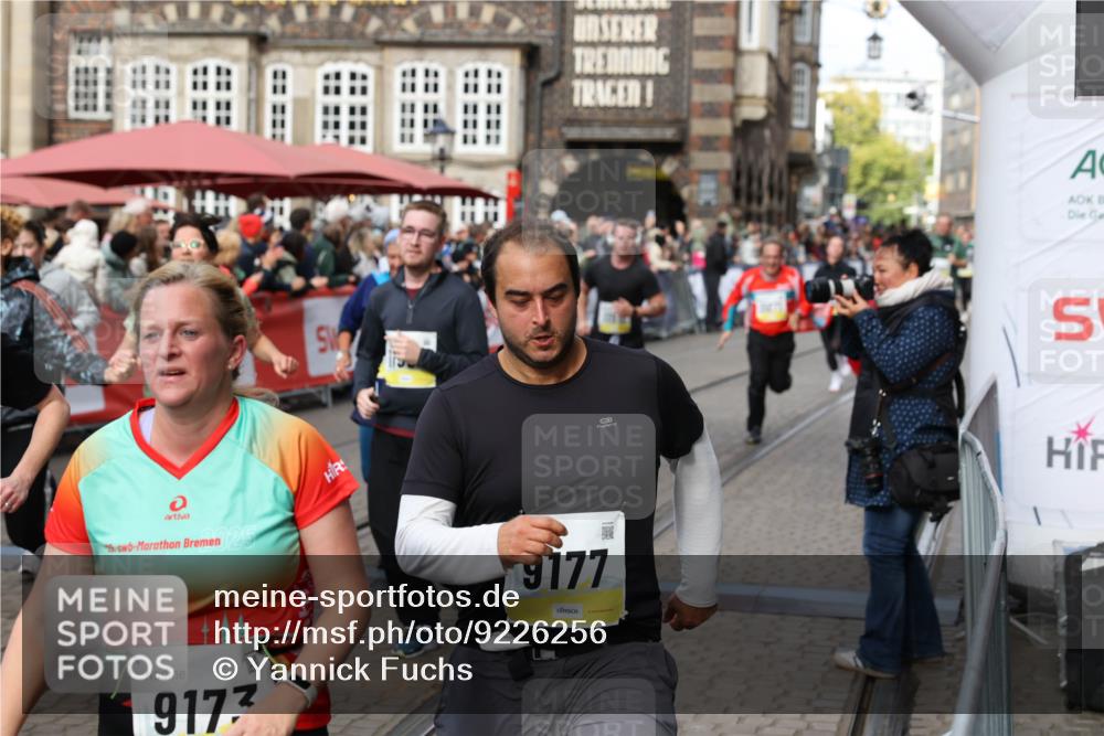05.10.2025 - 20. swb-Marathon Bremen Yannick Fuchs http://msf.ph/oto/9226256 05.10.2025 11:00:39 Ziel 7178, 7215, 9173, 9177, 9271, 9531, 10063, 10067, 10071, 10079, 10217, 10504, 10794, 10930, 11003, 11071, 11255, 11511, 11534, 11595, 11610, 11619 meine-sportfotos.de