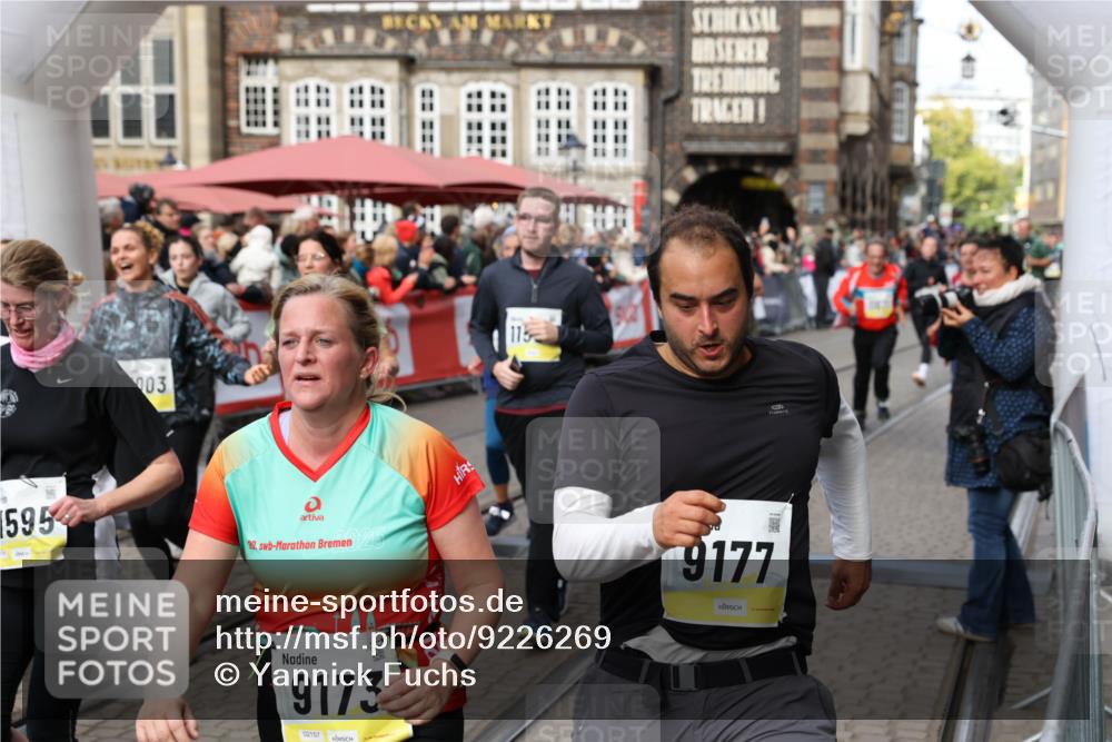 05.10.2025 - 20. swb-Marathon Bremen Yannick Fuchs http://msf.ph/oto/9226269 05.10.2025 11:00:40 Ziel 7178, 7215, 9173, 9177, 9271, 9531, 10063, 10071, 10079, 10217, 10930, 11003, 11071, 11255, 11511, 11534, 11595, 11610, 11619 meine-sportfotos.de