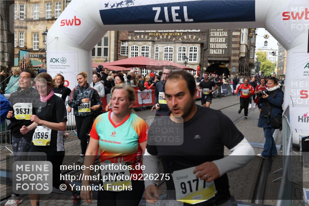 05.10.2025 - 20. swb-Marathon Bremen Yannick Fuchs http://msf.ph/oto/9226275 05.10.2025 11:00:40 Ziel 7178, 7215, 9173, 9177, 9271, 9531, 10063, 10071, 10079, 10217, 10930, 11003, 11071, 11255, 11511, 11534, 11595, 11610, 11619 meine-sportfotos.de