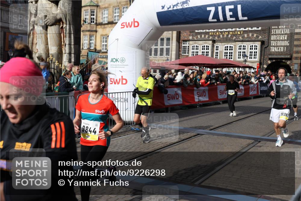 05.10.2025 - 20. swb-Marathon Bremen Yannick Fuchs http://msf.ph/oto/9226298 05.10.2025 10:57:28 Ziel 7101, 9260, 9292, 9450, 9489, 9550, 9844, 9947, 10169, 10281, 10367, 10645, 10657, 11015, 11596 meine-sportfotos.de
