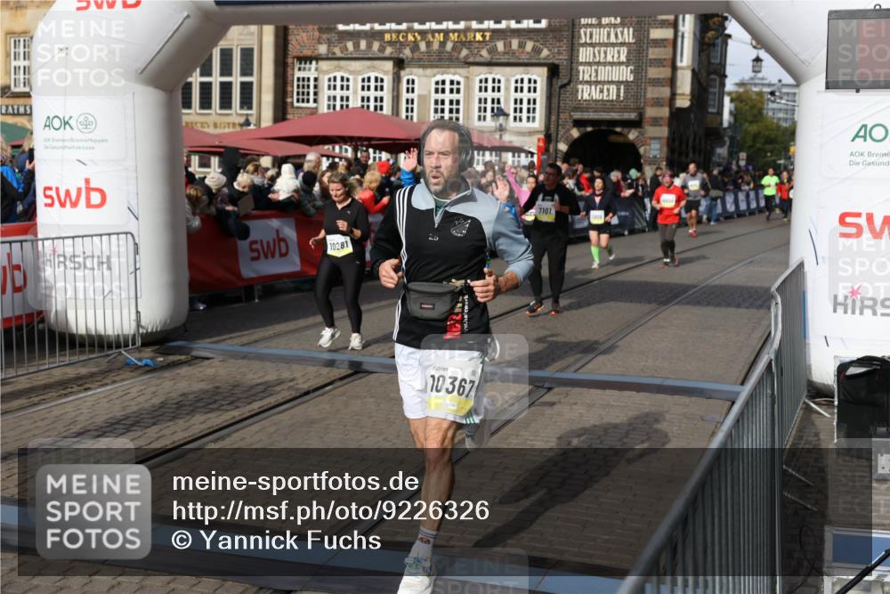05.10.2025 - 20. swb-Marathon Bremen Yannick Fuchs http://msf.ph/oto/9226326 05.10.2025 10:57:29 Ziel 7101, 9260, 9292, 9450, 9489, 9550, 9844, 9947, 10169, 10281, 10367, 10645, 10657, 10950, 11015, 11596, 11606 meine-sportfotos.de
