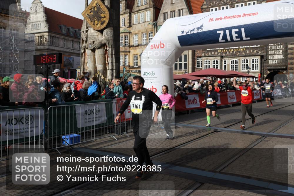 05.10.2025 - 20. swb-Marathon Bremen Yannick Fuchs http://msf.ph/oto/9226385 05.10.2025 10:57:32 Ziel 7101, 9215, 9260, 9292, 9450, 9550, 9844, 10169, 10281, 10367, 10645, 10950, 11606 meine-sportfotos.de