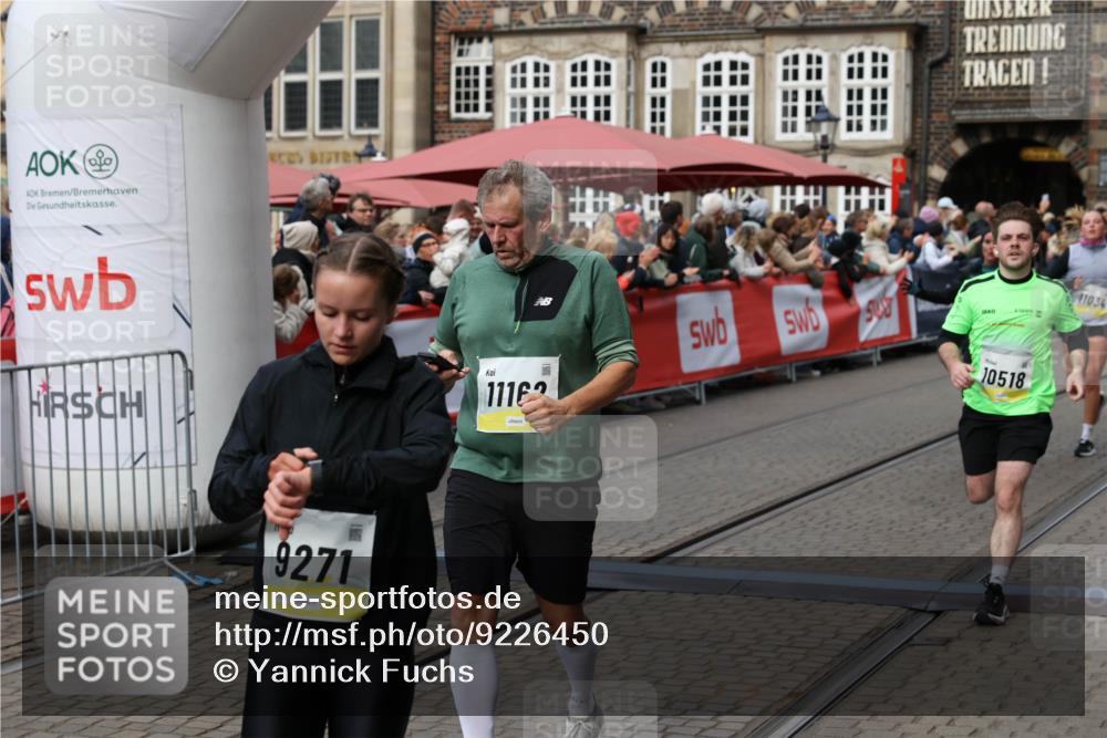 05.10.2025 - 20. swb-Marathon Bremen Yannick Fuchs http://msf.ph/oto/9226450 05.10.2025 11:00:46 Ziel 7178, 9271, 9272, 9858, 10079, 10518, 11034, 11071, 11162, 11255, 11511, 11610 meine-sportfotos.de