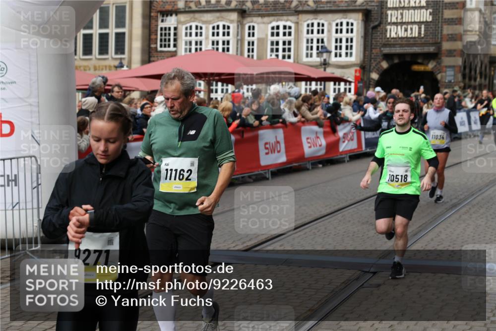 05.10.2025 - 20. swb-Marathon Bremen Yannick Fuchs http://msf.ph/oto/9226463 05.10.2025 11:00:46 Ziel 7178, 9271, 9272, 9858, 10079, 10518, 11034, 11071, 11162, 11255, 11511, 11610 meine-sportfotos.de