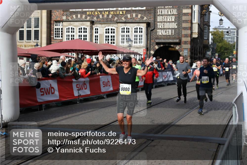 05.10.2025 - 20. swb-Marathon Bremen Yannick Fuchs http://msf.ph/oto/9226473 05.10.2025 10:57:37 Ziel 7101, 9000, 9215, 9625, 9904, 9914, 9962, 10139, 10645, 10950, 11606 meine-sportfotos.de