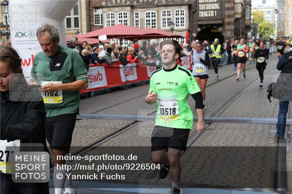 05.10.2025 - 20. swb-Marathon Bremen Yannick Fuchs http://msf.ph/oto/9226504 05.10.2025 11:00:48 Ziel 9271, 9272, 9858, 10079, 10518, 10872, 10901, 11034, 11071, 11162, 11511 meine-sportfotos.de